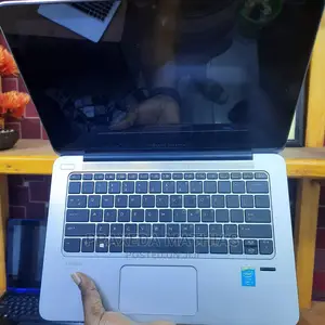 Laptop HP EliteBook 1030 8GB Intel Core M SSD 256GB