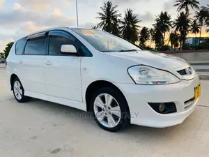 Toyota Ipsum 2005 White