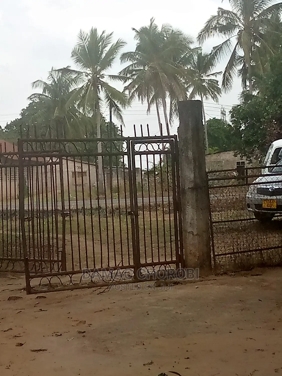 Acre 9.5 Zipo Kibaha Zinauzwa