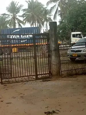Acre 9.5 Zipo Kibaha Zinauzwa