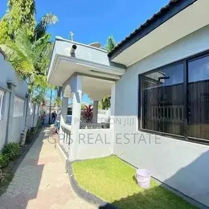 3bdrm House in Peter Slayo, Kinondoni for Sale