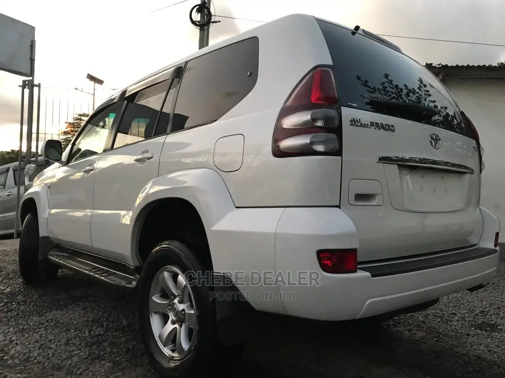 Toyota Land Cruiser 2010 4.0 V6 GX White