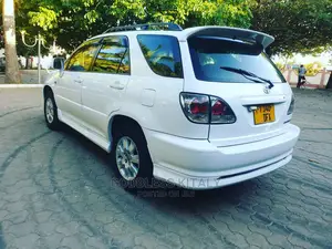Toyota Harrier 2001 White