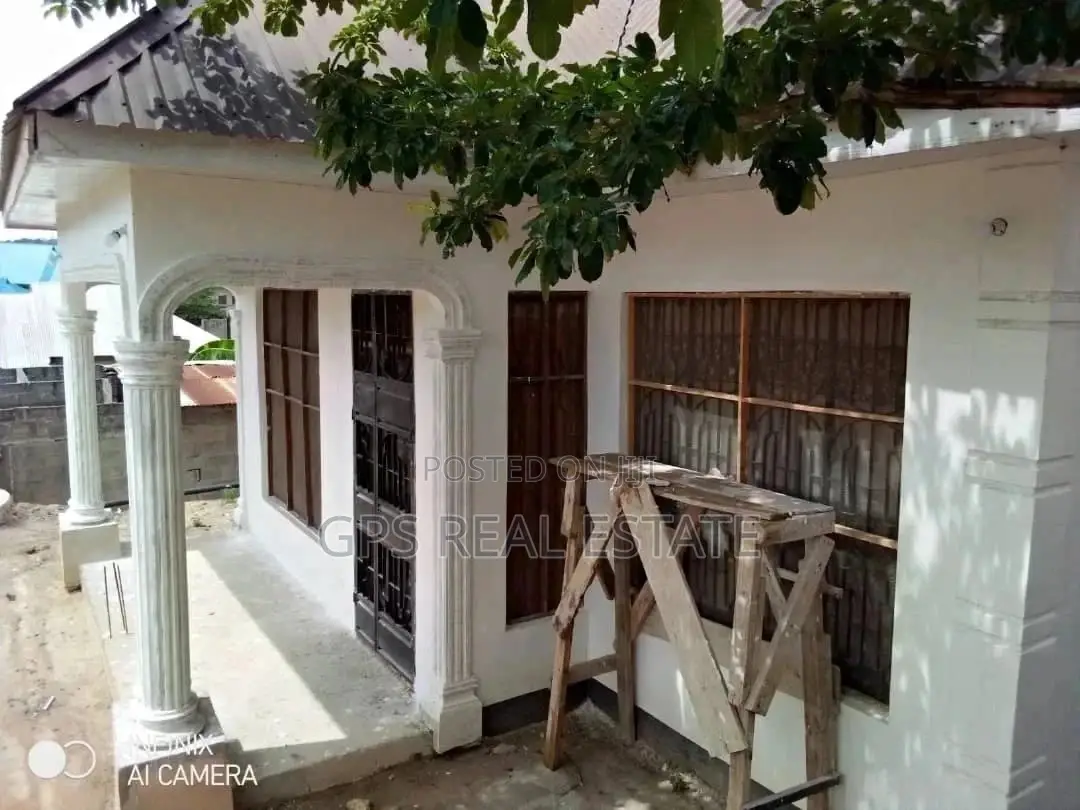 3bdrm House in Peter Slayo, Kinondoni for Sale