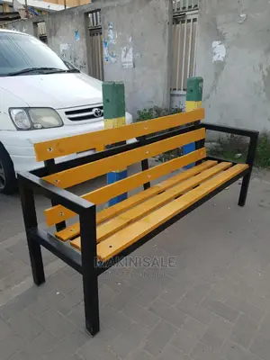 Benchi Nzuri Sana Simple Lina Kaa Garden