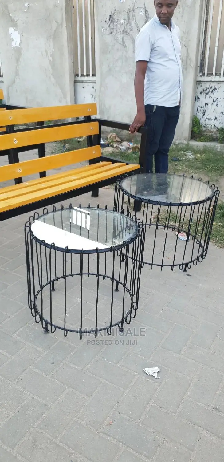 Benchi Nzuri Sana Simple Lina Kaa Garden