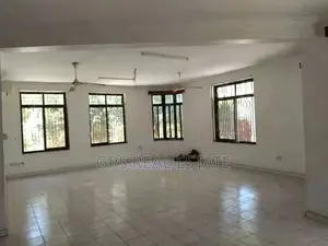 7bdrm House in Peter Slayo, Kinondoni for Sale