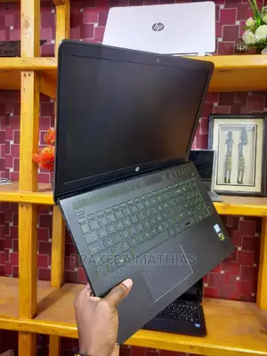 Laptop HP Pavilion 15 8GB Intel Core I5 HDD 1T