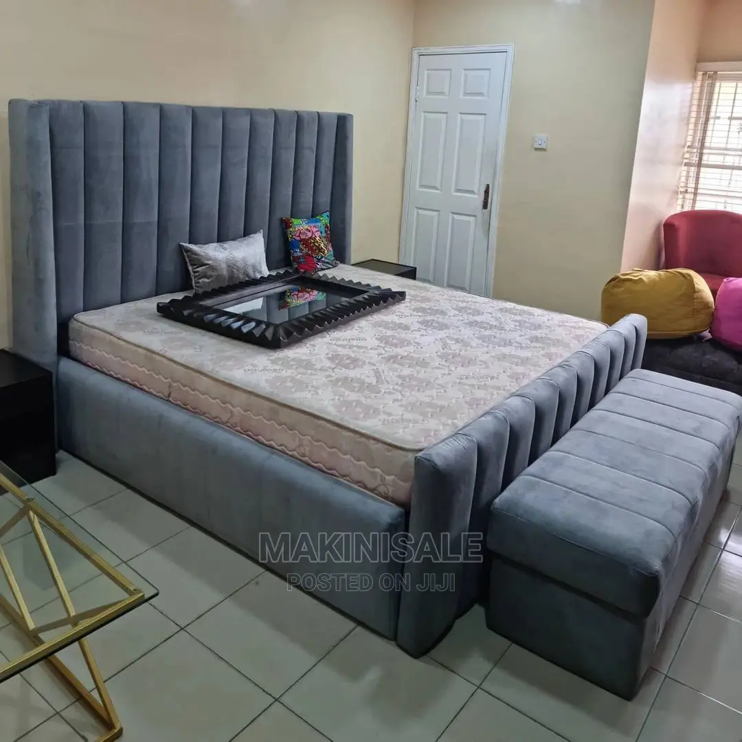 Kitanda KIZURI Sana Cha Sofa Kizuri Sana