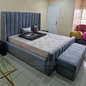 Kitanda KIZURI Sana Cha Sofa Kizuri Sana