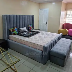 Kitanda KIZURI Sana Cha Sofa Kizuri Sana
