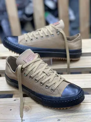 Converse Khaki