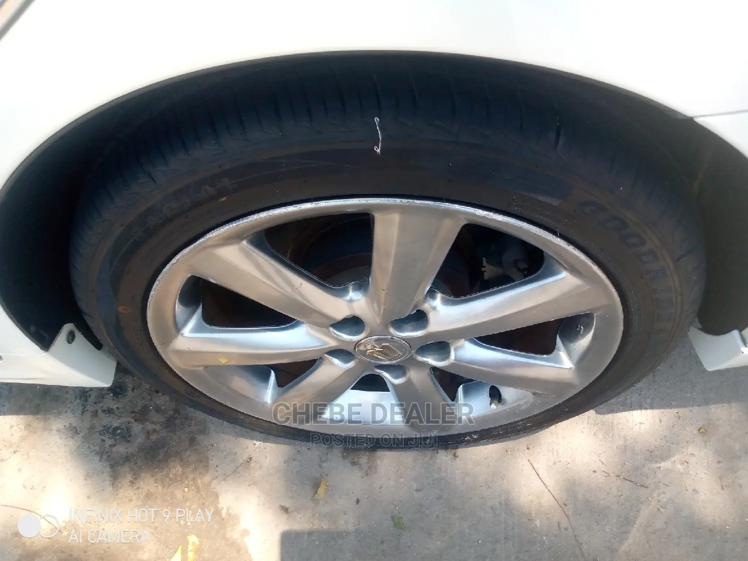 Toyota Crown 2006 White
