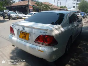 Toyota Crown 2006 White
