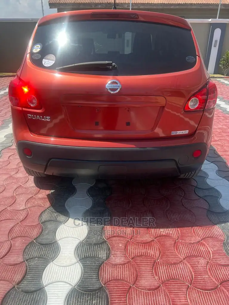Nissan Dualis 2008 Pink
