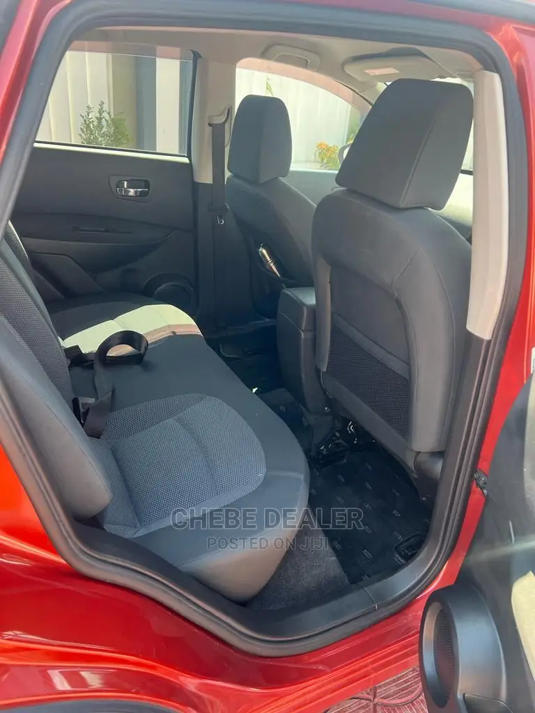 Nissan Dualis 2008 Pink
