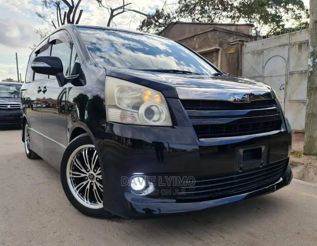 Toyota Noah 2008 Black
