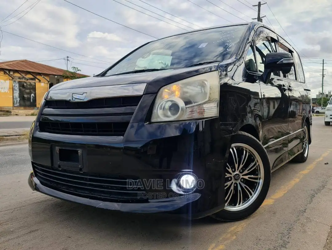 Toyota Noah 2008 Black