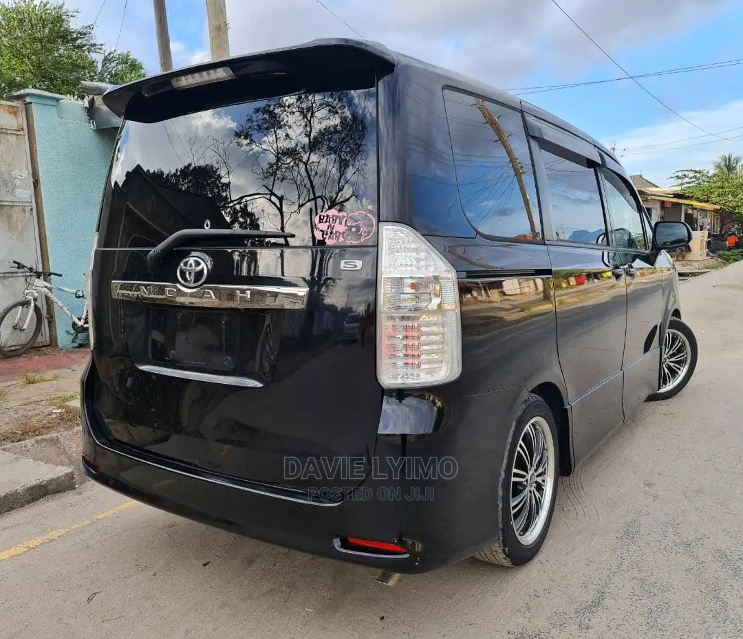 Toyota Noah 2008 Black