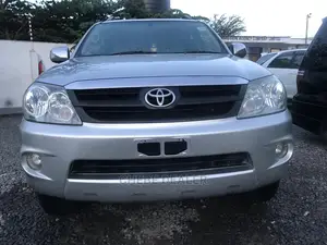 Toyota Fortuner 2008 2.5 D AWD Silver