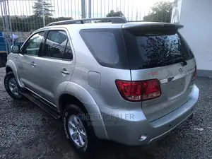 Toyota Fortuner 2008 2.5 D AWD Silver