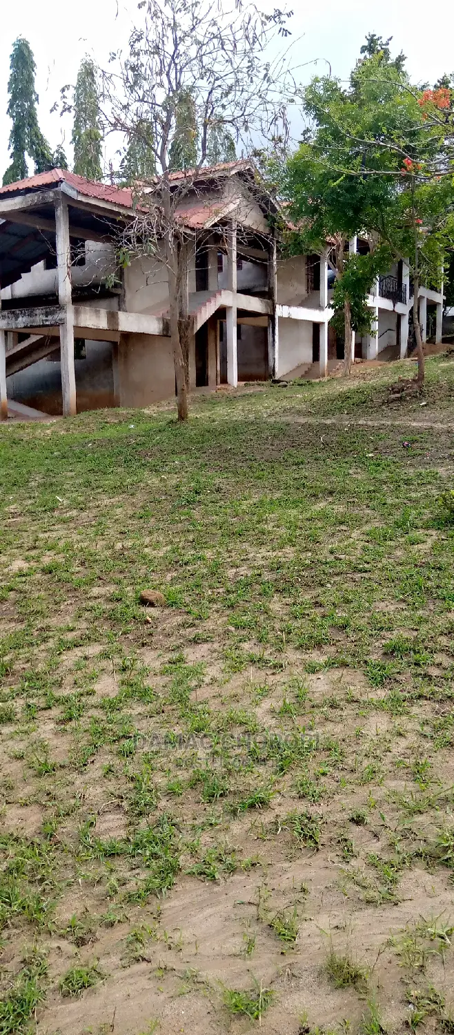 Shule Inauzwa Mbezi Luguruni