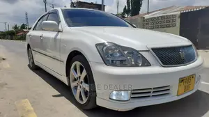 Toyota Crown 2004 White