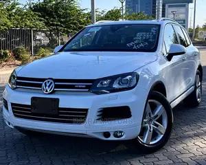 Volkswagen Touareg 2014 White