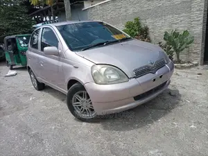 Toyota Vitz 2002 Pink