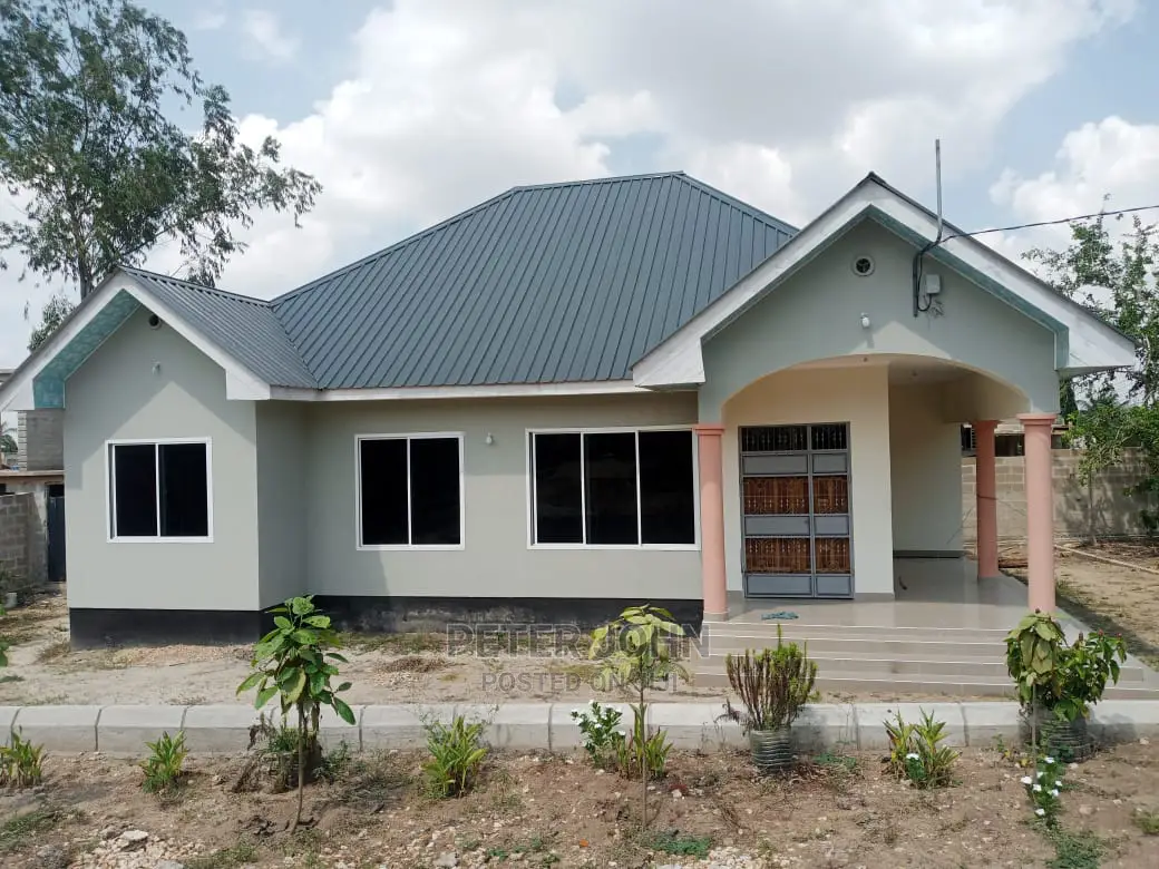 4bdrm House in Bunju for Sale