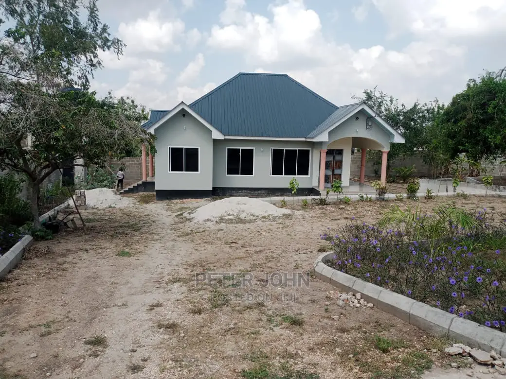 4bdrm House in Bunju for Sale