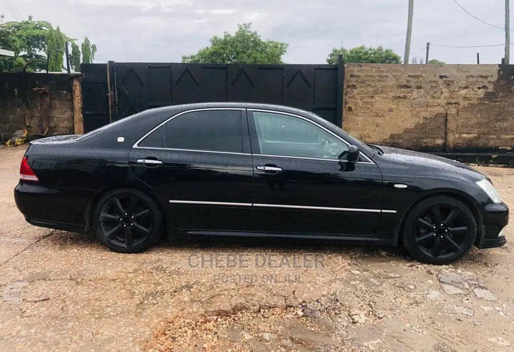 Toyota Crown 2005 Royale Black
