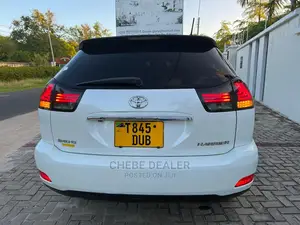 Toyota Harrier 2006 2.4 Silver