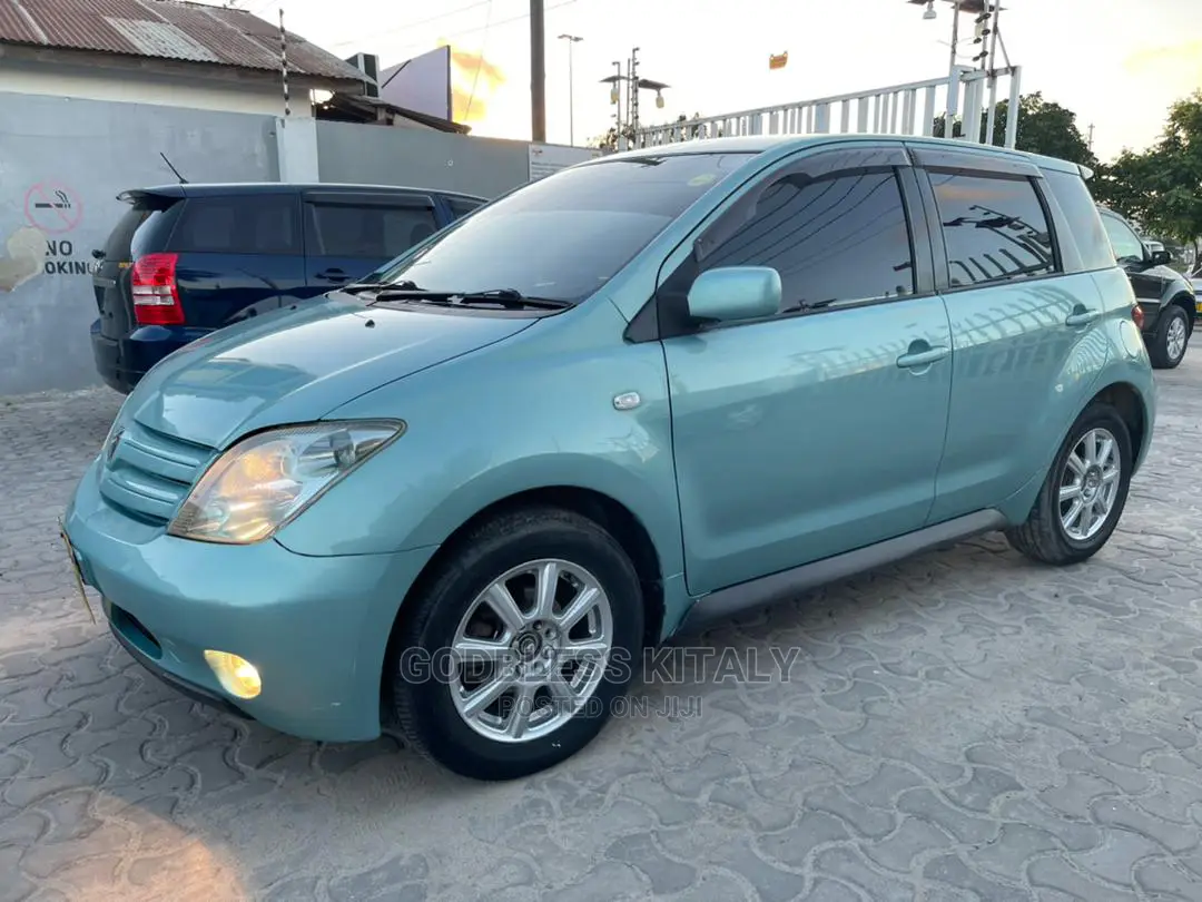 Toyota IST 2003 Teal