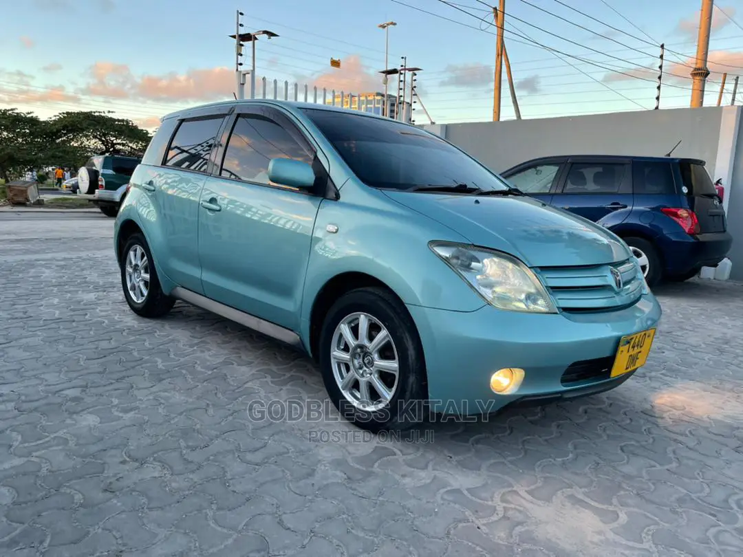 Toyota IST 2003 Teal