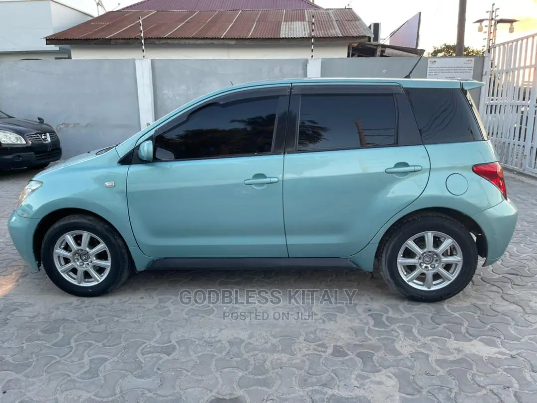 Toyota IST 2003 Teal