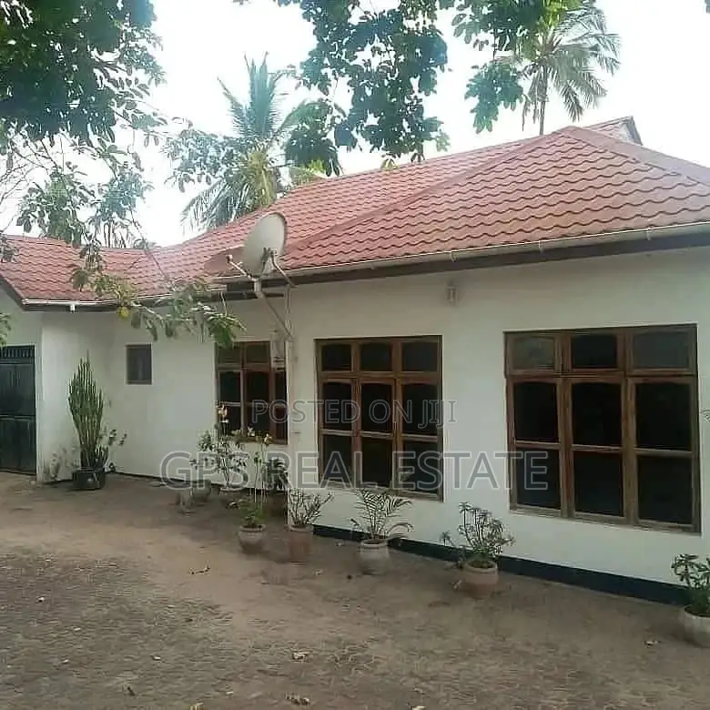 3bdrm House in Mansa Mansa, Ilala for Sale