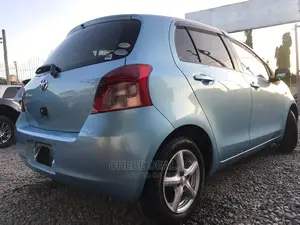 Toyota Vitz 2004 1.3 AWD 3dr Blue