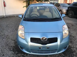 Toyota Vitz 2004 1.3 AWD 3dr Blue