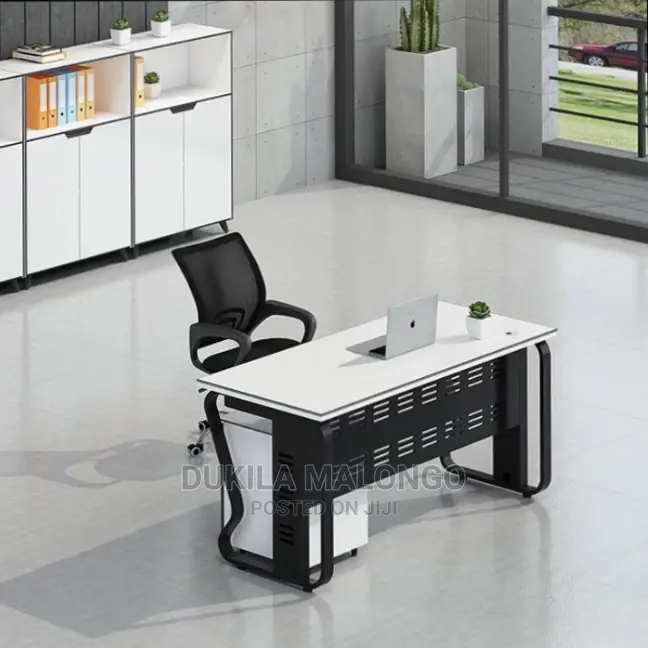 Meza Ya Office