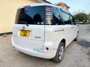 Toyota Sienta 2003 1.5 AWD White