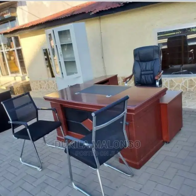 Meza Ya Office