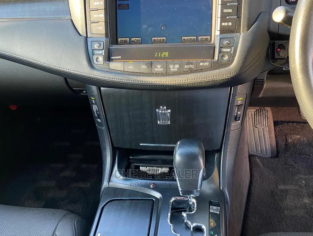 Toyota Crown 2008 Black