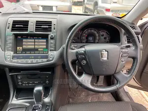 Toyota Crown 2009 Silver