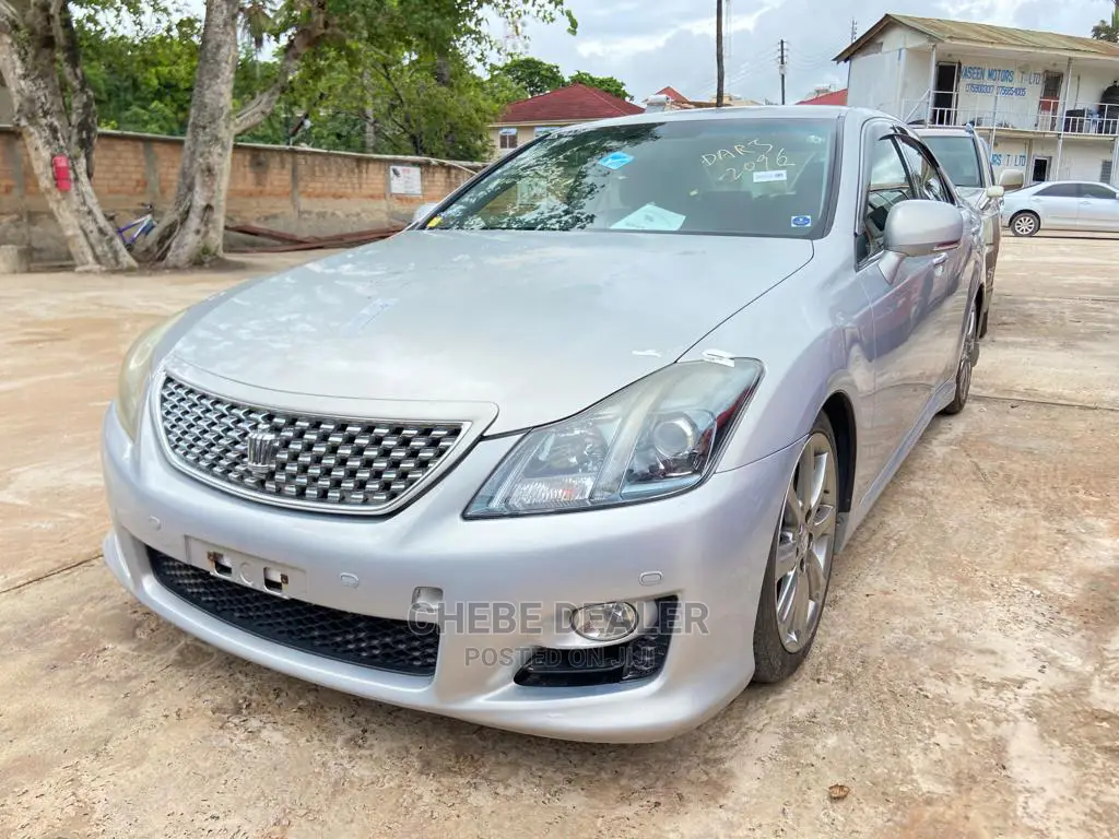 Toyota Crown 2009 Silver
