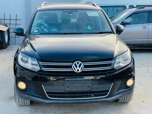 Volkswagen Tiguan 2012 Black