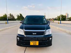 Toyota Noah 2006 Black