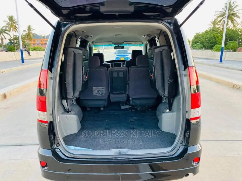 Toyota Noah 2006 Black