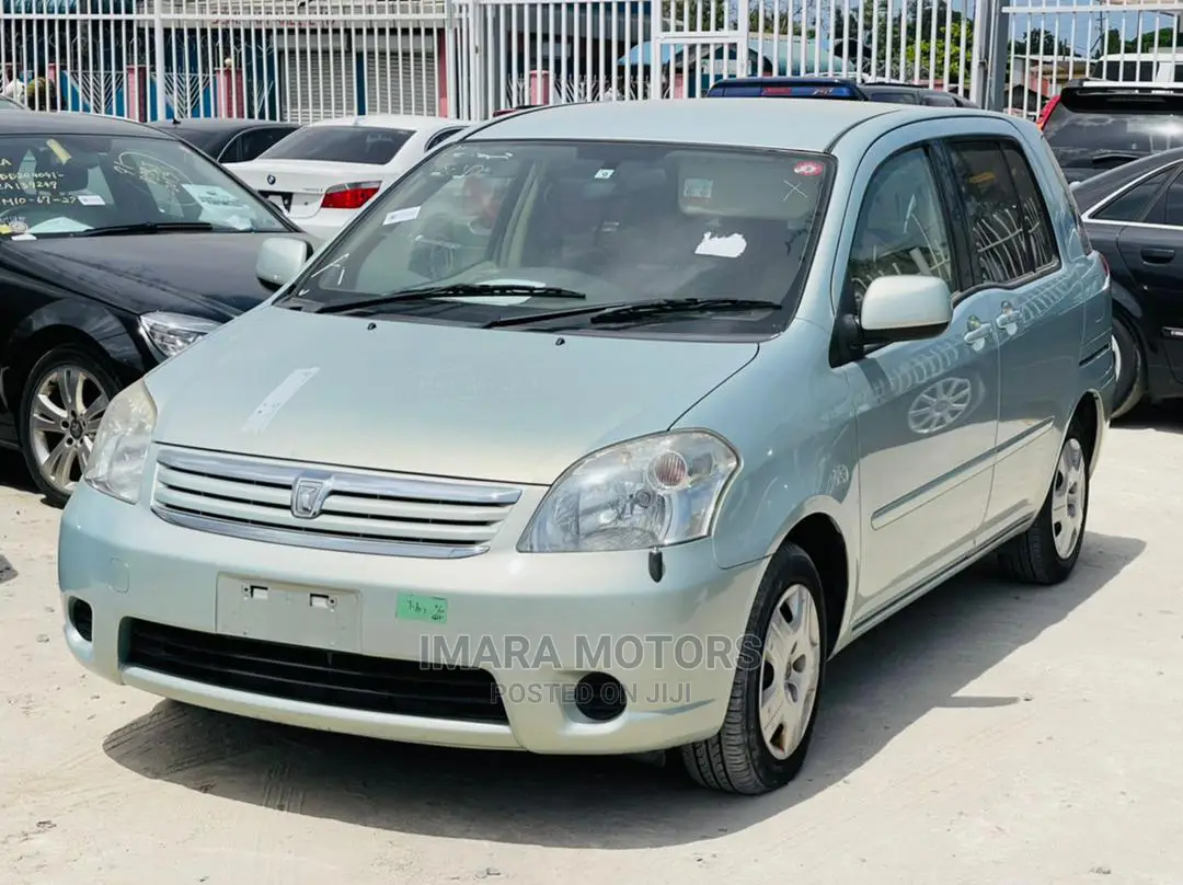 Toyota Raum 2004 Blue