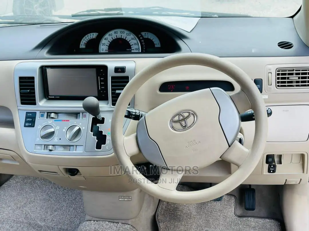 Toyota Raum 2004 Blue